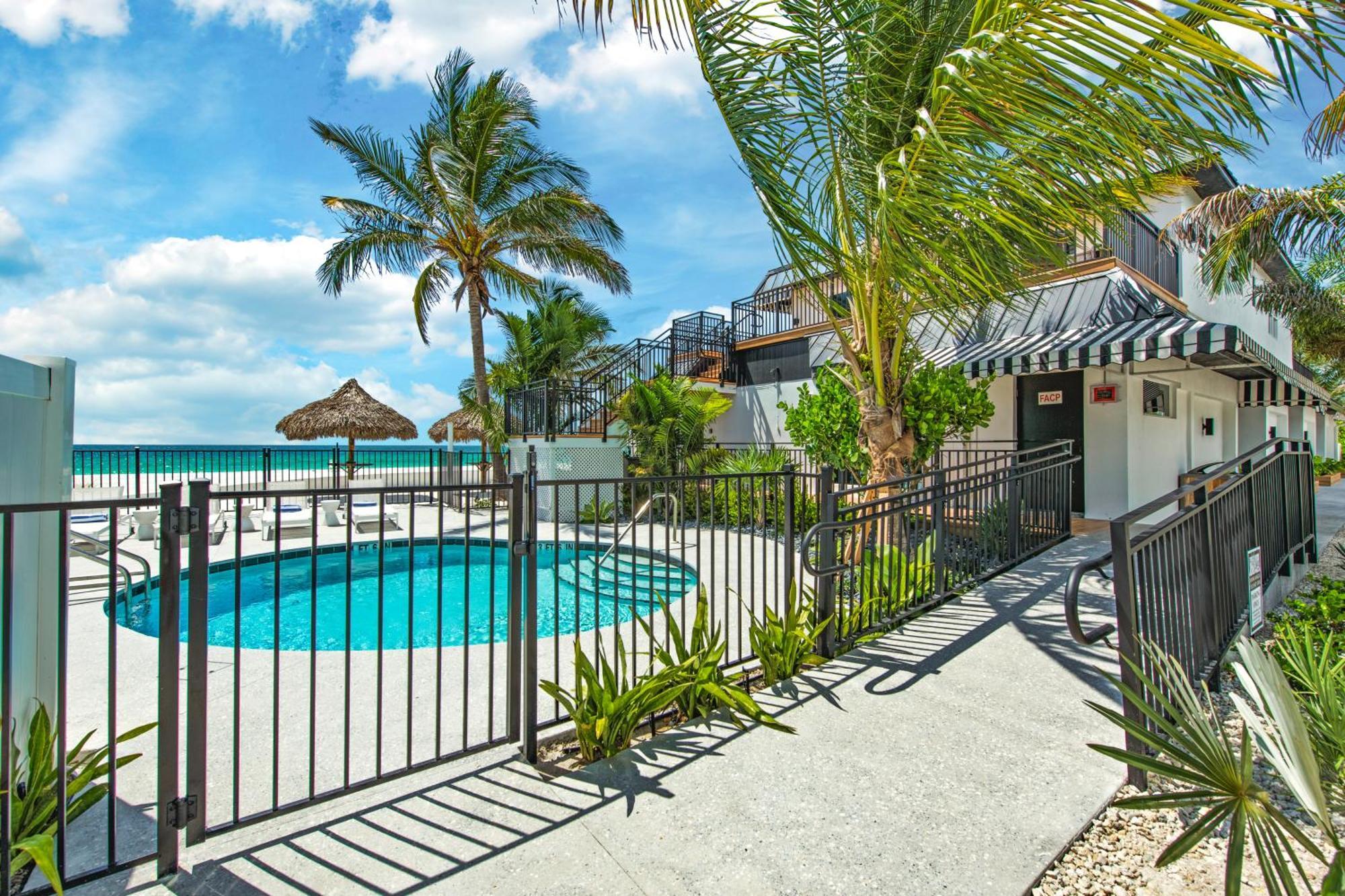 Seabreeze At Anna Maria Island Inn ブレイデントン・ビーチ エクステリア 写真