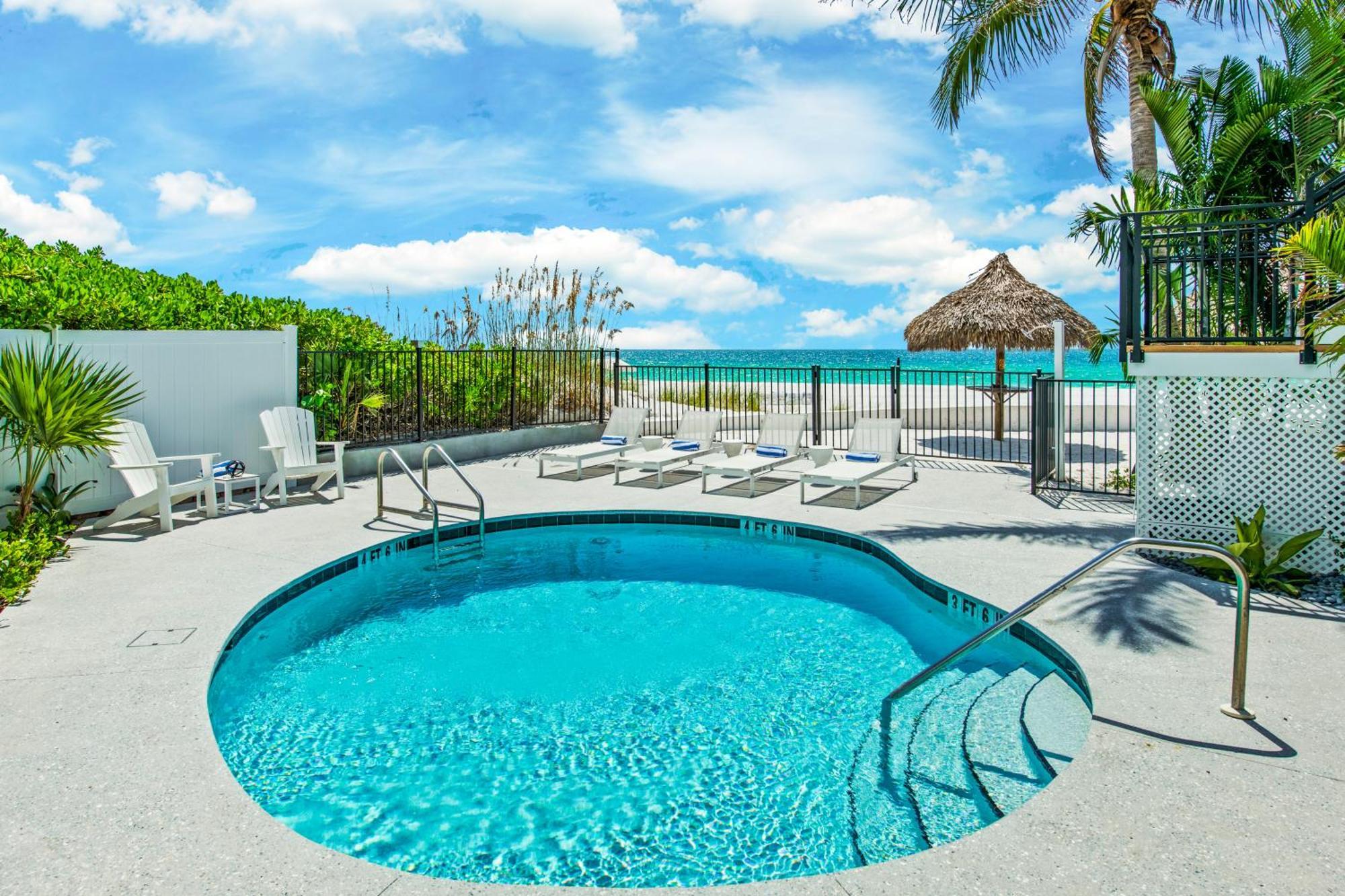 Seabreeze At Anna Maria Island Inn ブレイデントン・ビーチ エクステリア 写真