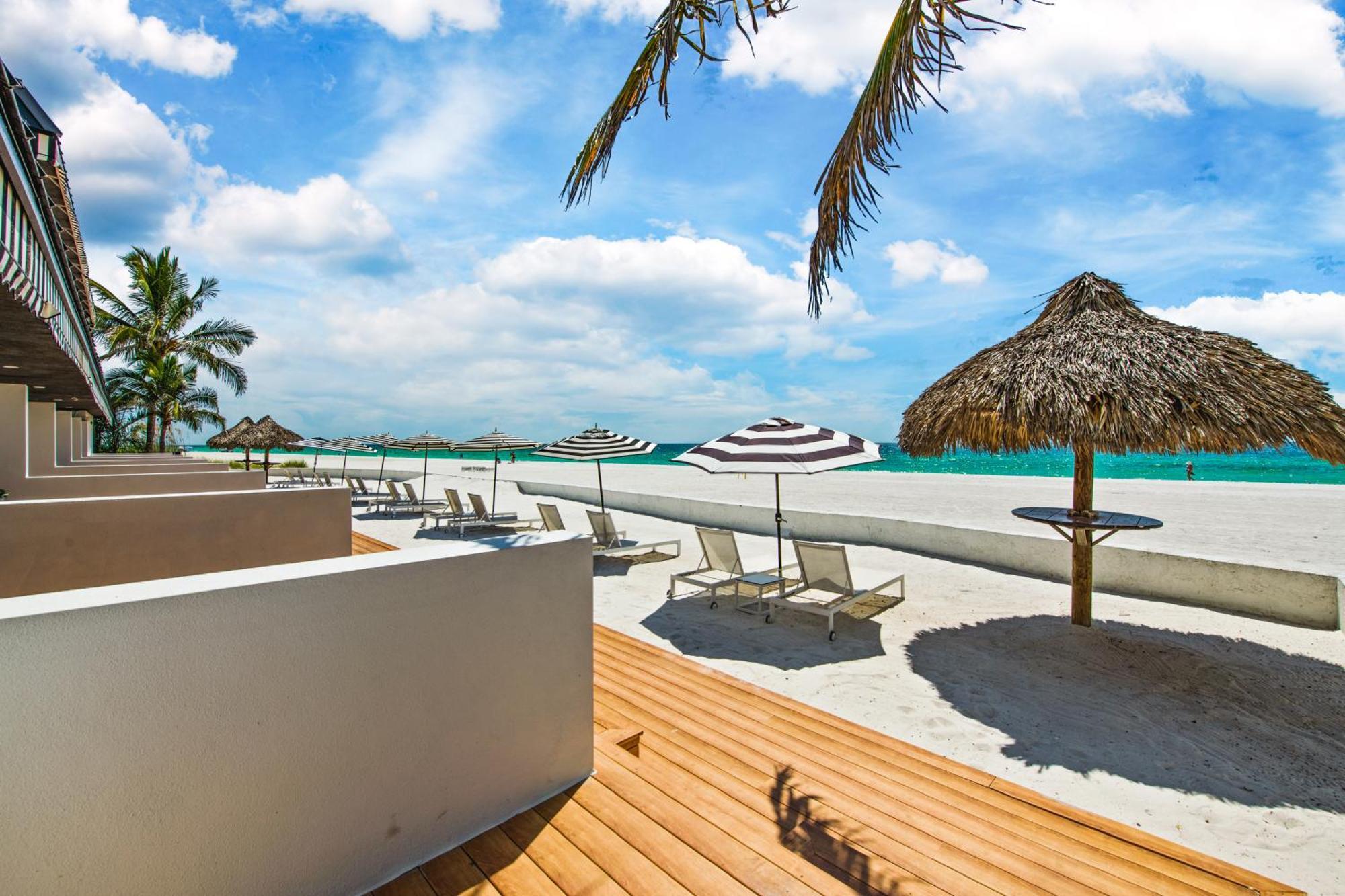 Seabreeze At Anna Maria Island Inn ブレイデントン・ビーチ エクステリア 写真