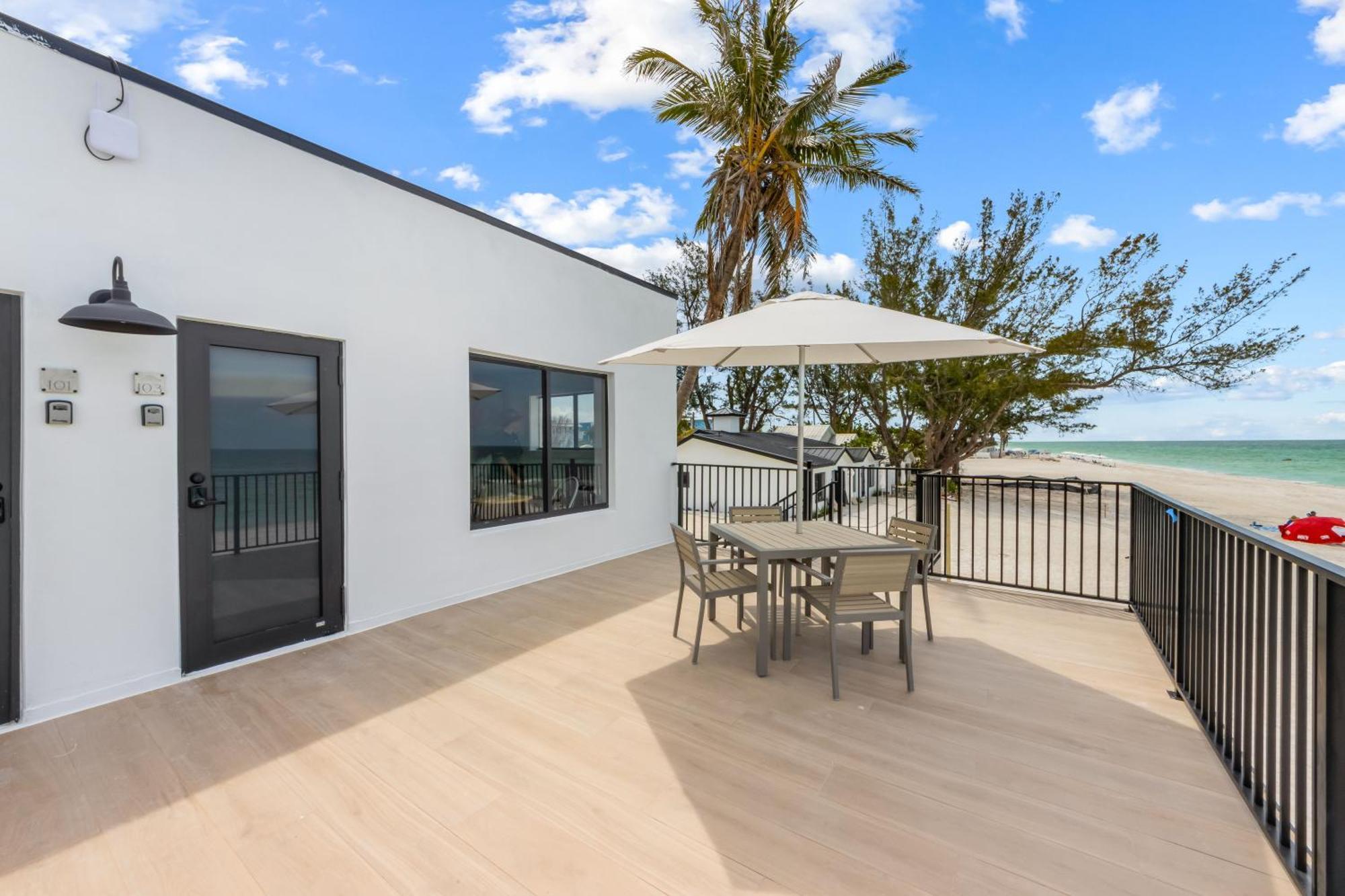 Seabreeze At Anna Maria Island Inn ブレイデントン・ビーチ エクステリア 写真
